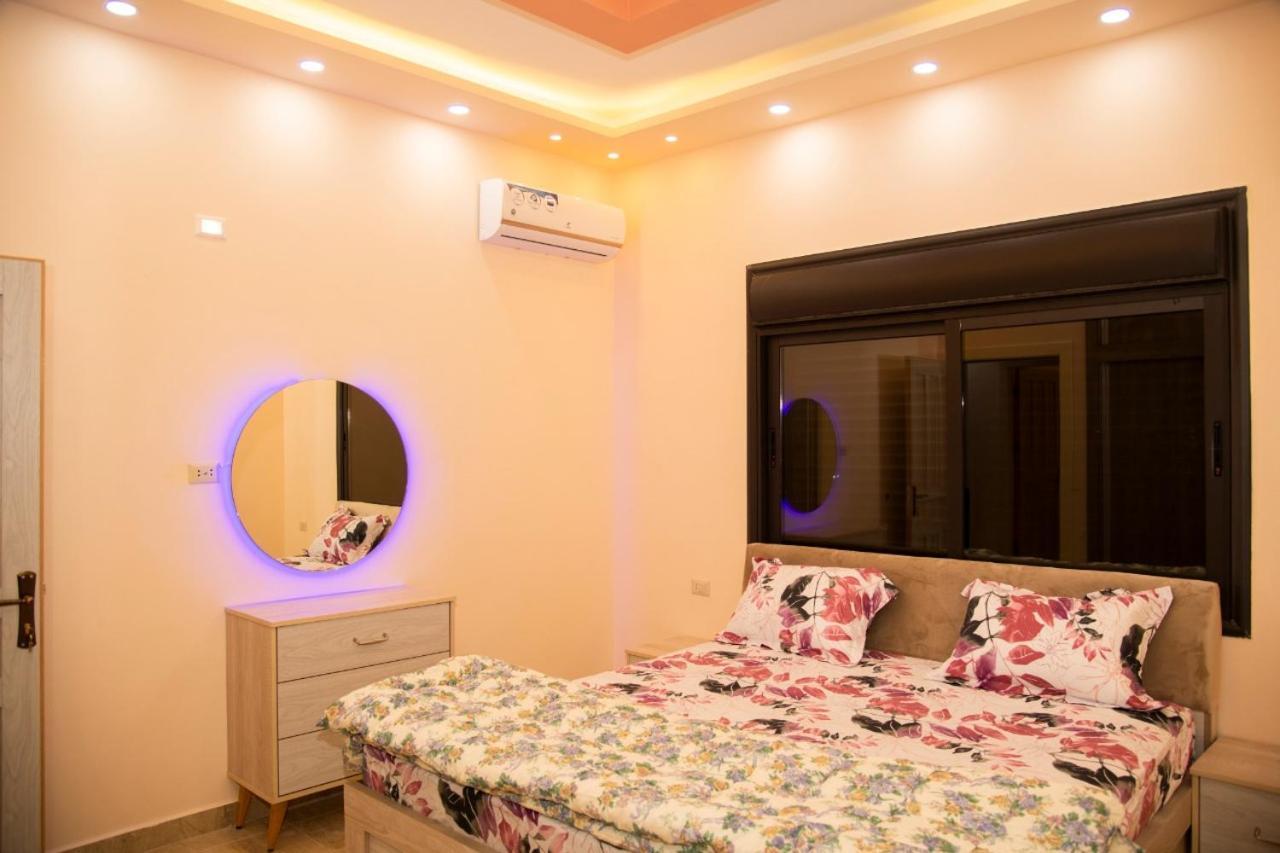 Lotus Housing For Furnished Apartments Jarash Esterno foto