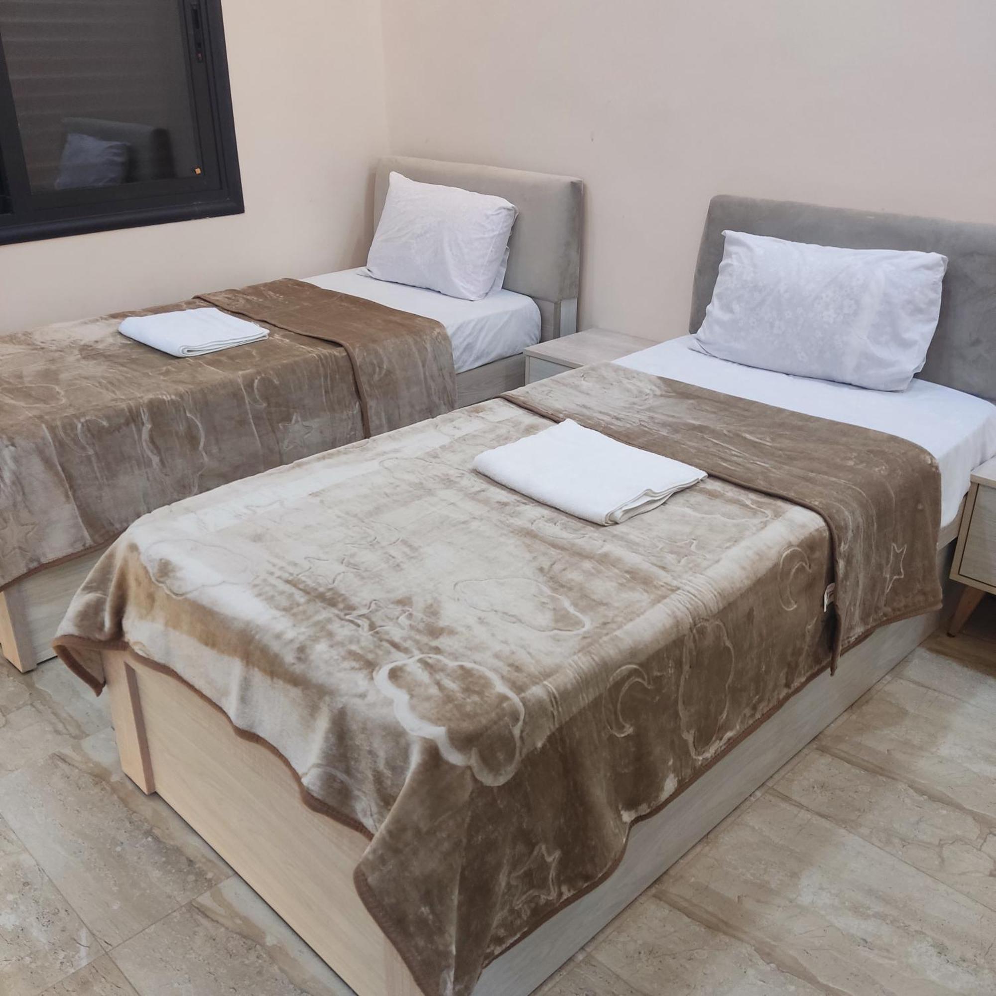 Lotus Housing For Furnished Apartments Jarash Esterno foto