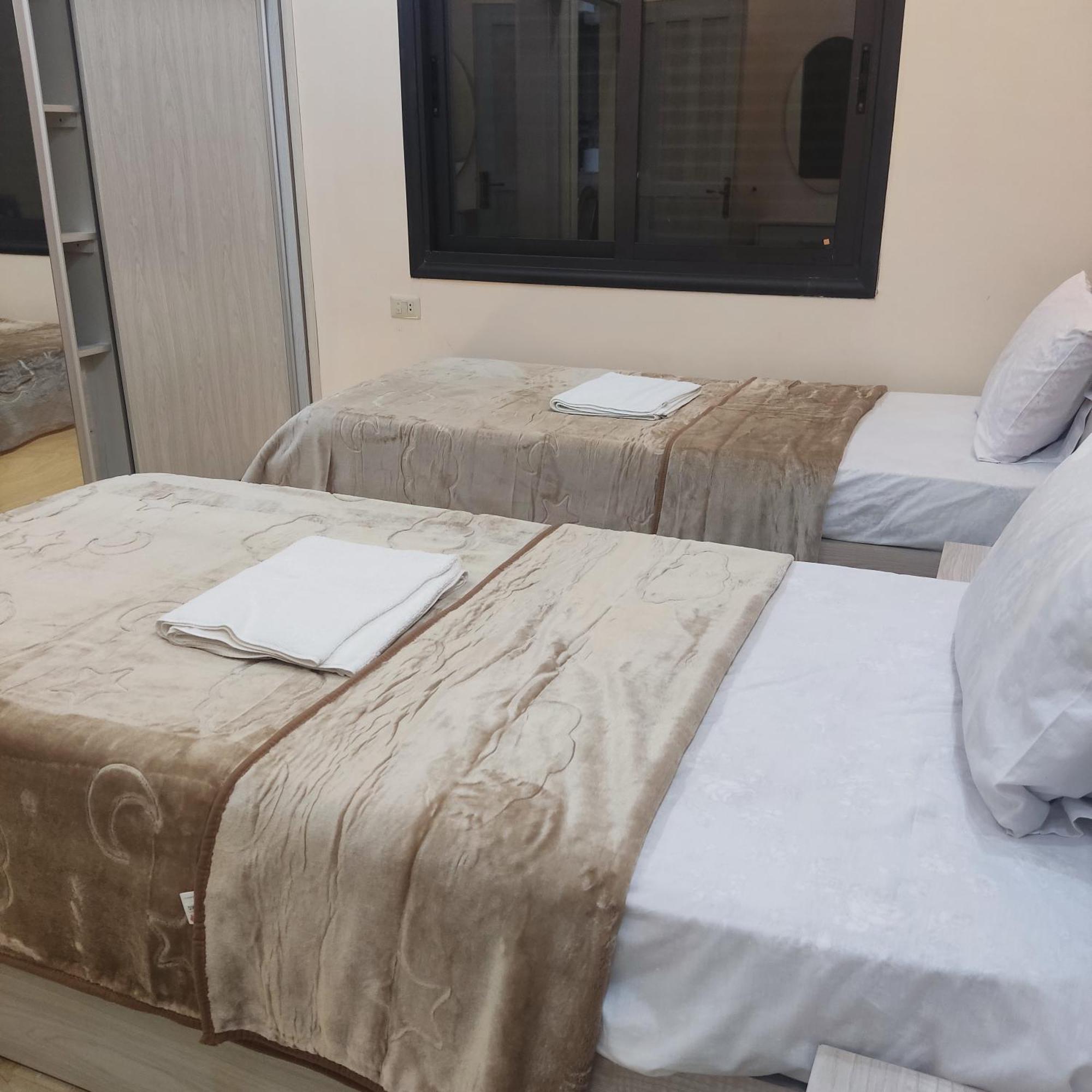 Lotus Housing For Furnished Apartments Jarash Esterno foto