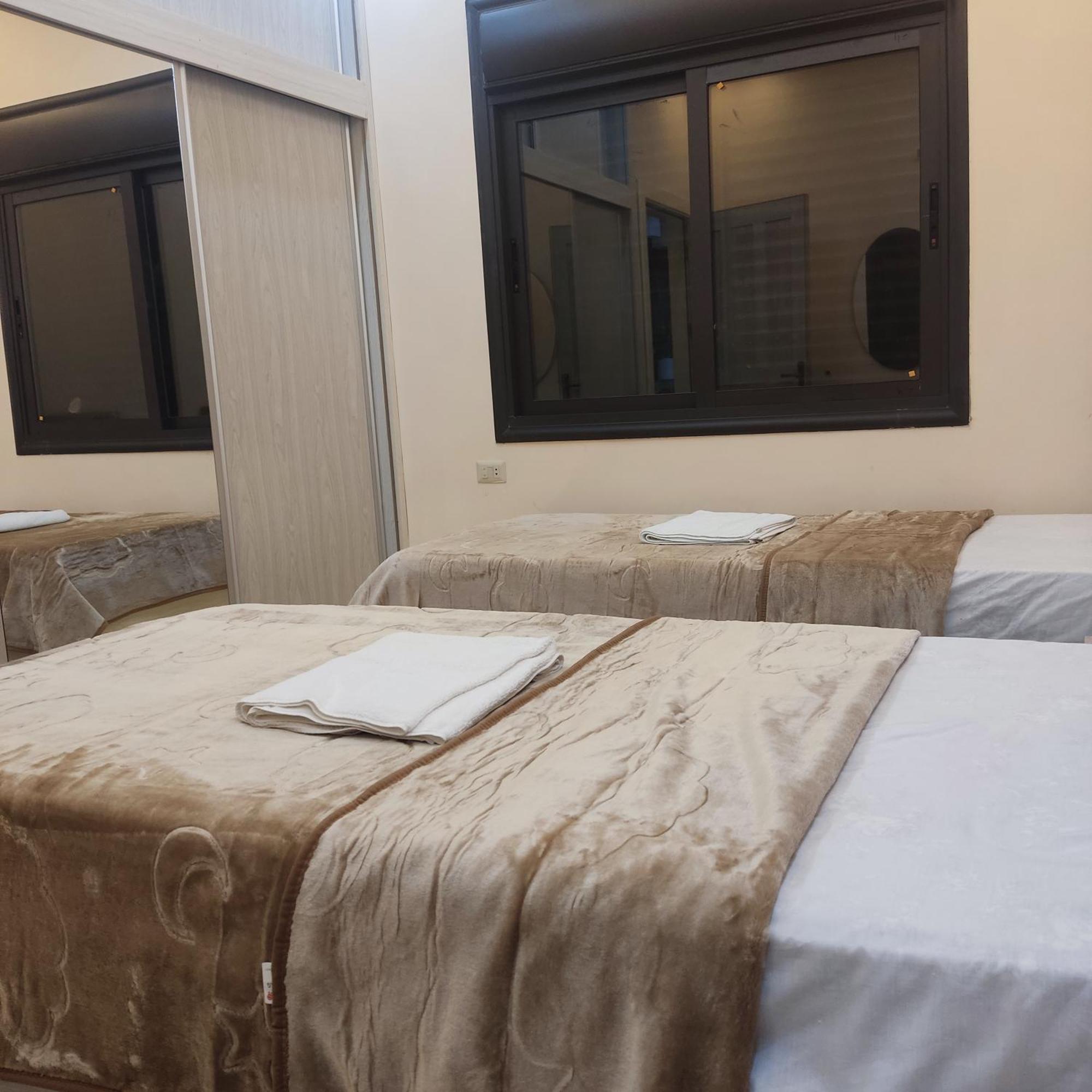 Lotus Housing For Furnished Apartments Jarash Esterno foto